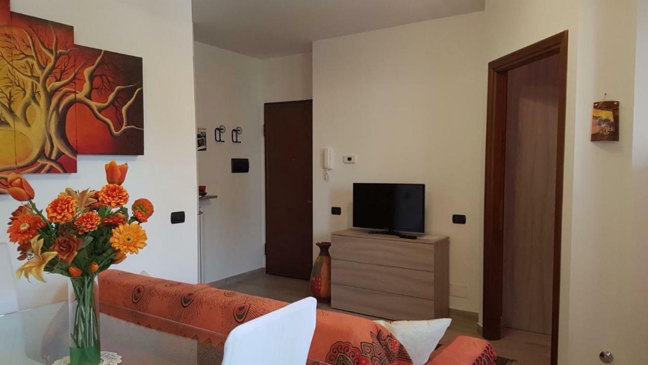 Apartament Accogliente Bilocale Novara Zewnętrze zdjęcie